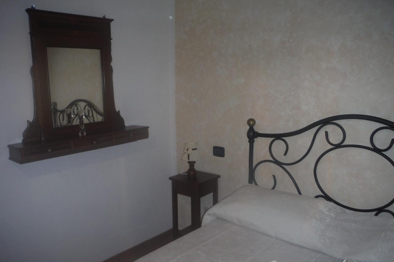 Agriturismo Santa Adriana Volterra Habitación foto
