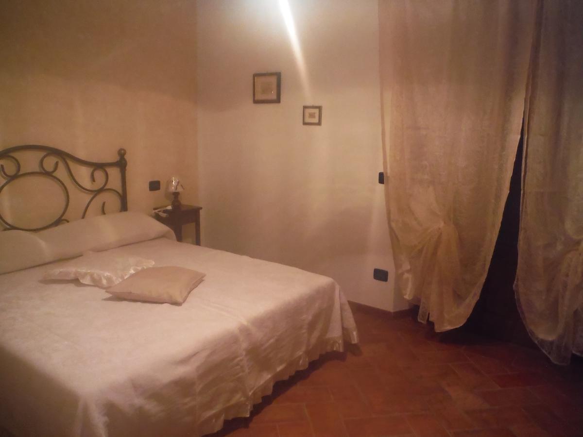 Agriturismo Santa Adriana Volterra Habitación foto